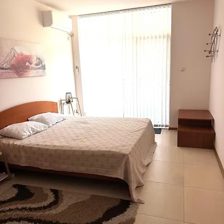 Grand Kamelia Family Friendly Hub And Pool Apartmán *