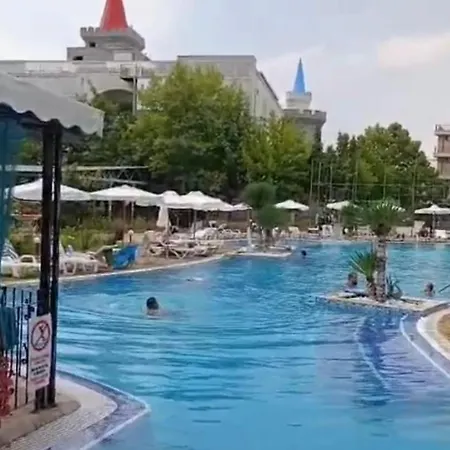 Grand Kamelia Family Friendly Hub And Pool Apartmán Sluneční pobřeží