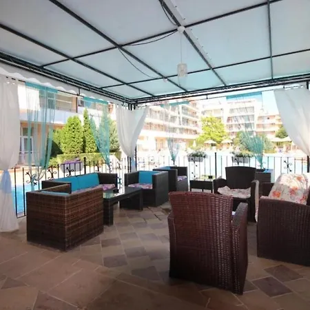 Grand Kamelia Family Friendly Hub And Pool Apartmán